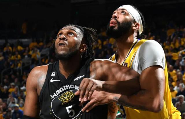 开云官方-湖人攻陷勇士主场！浓眉统治内线无解 库里遭限制