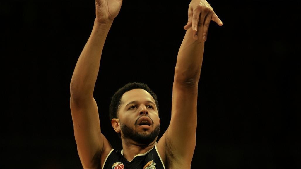 开云官网-赵继伟作壁上观！哈维首秀15分,布罗金顿现场学习,辽篮101:94北控