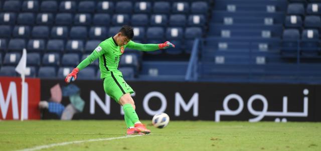 开云-扑点！2次封杀必进球！广州惨败战张健智成唯一亮点