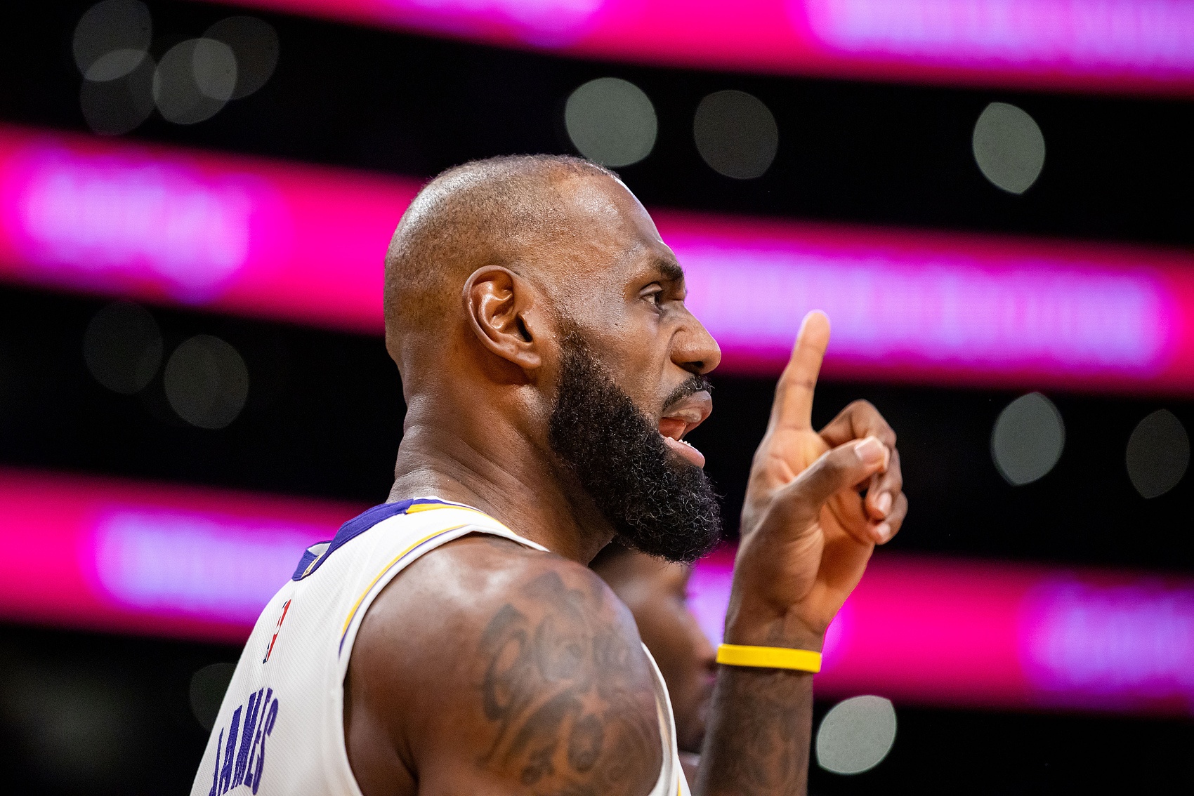 kaiyun-香波特：若你没按老詹的要求跑位 他会故意传球失误&amp;让教练换下你