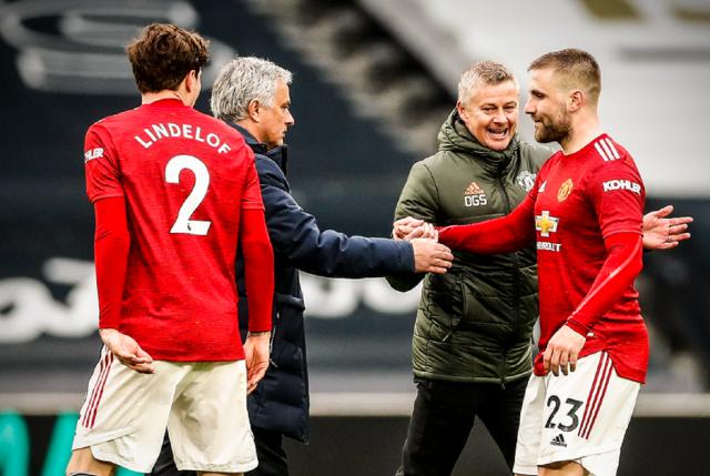 开云官方-林良锋：穆里尼奥已非穆里尼奥，他只剩大巴和苟活