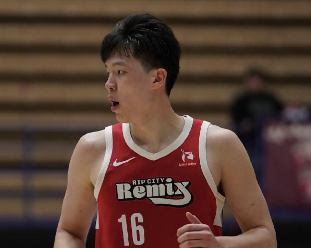 开云官网-正负值全场最低，杨瀚森13中4得13分7篮板&amp;amp;出现5失误5犯规